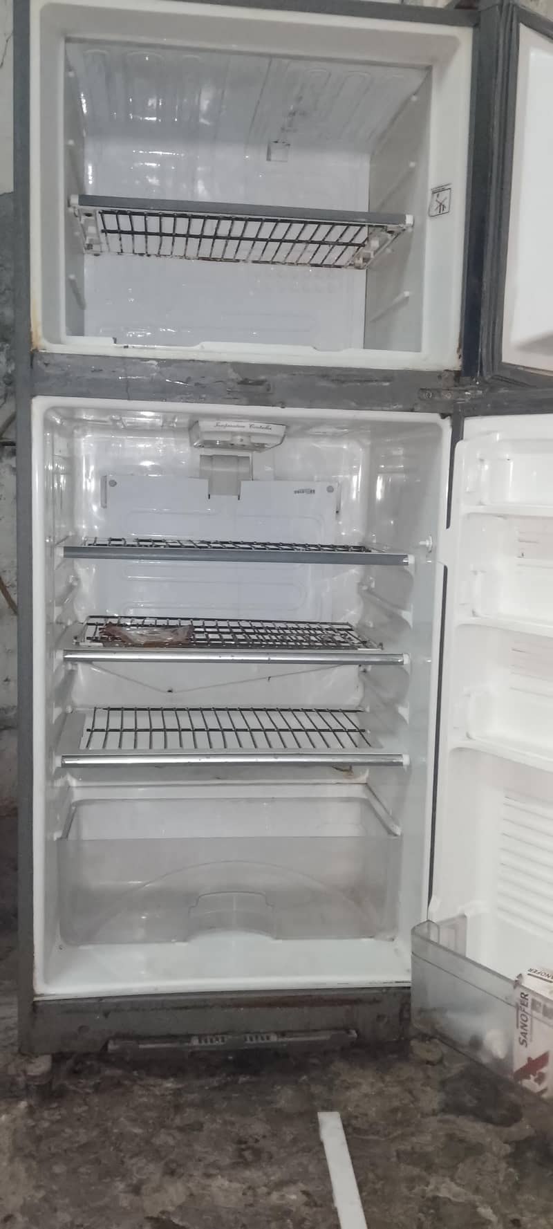 Donuts fridge 1