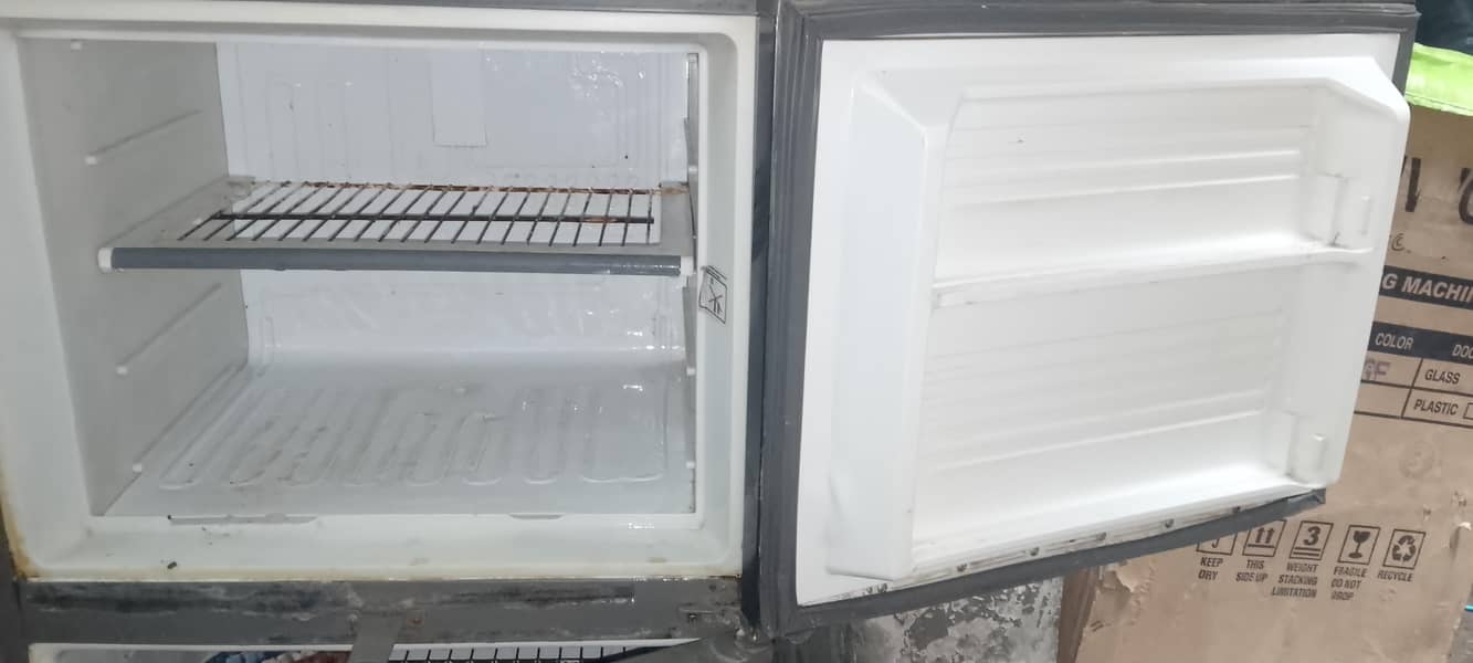 Donuts fridge 2