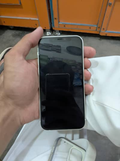 Apple iPhone 12