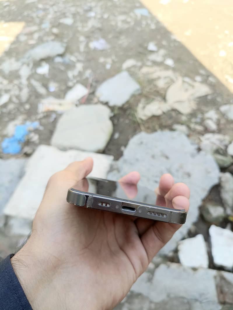 Apple iPhone 12 Pro 3