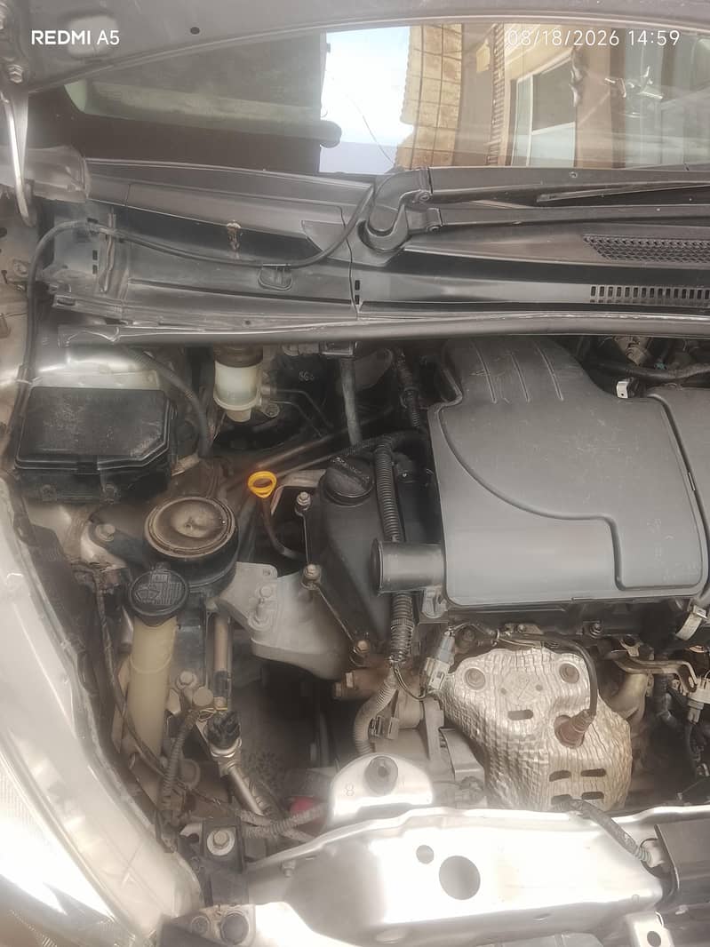 Toyota Vitz 2012 6