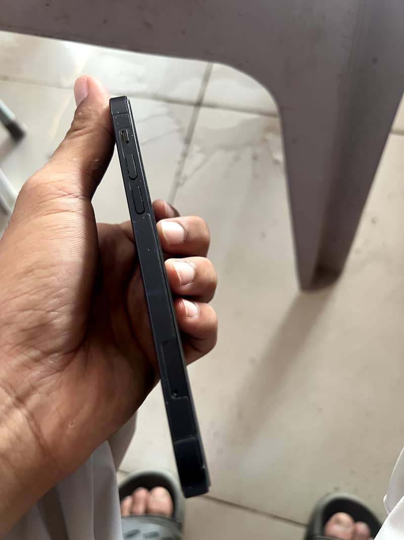Apple iPhone 12 5