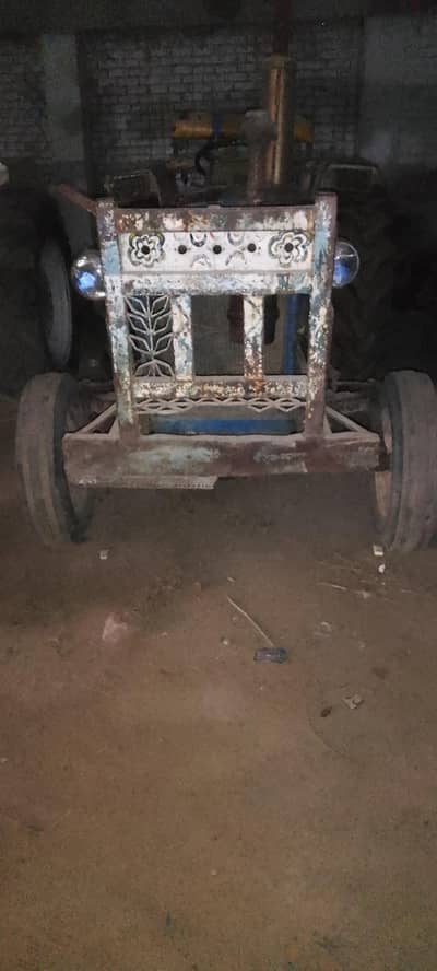 3600 ford tractor back wale tyre new he injion bohat fet he 8.25 lakh