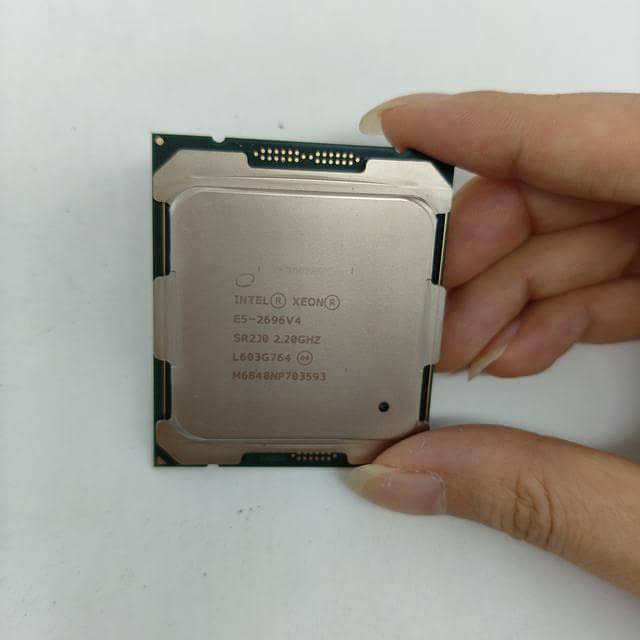 2x Intel Xeon e5 2697 v4 workstation CPU 1