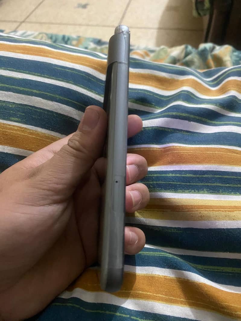 Google Pixel 8 2