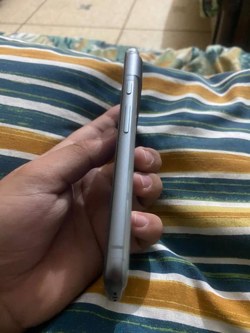 Google Pixel 8 3