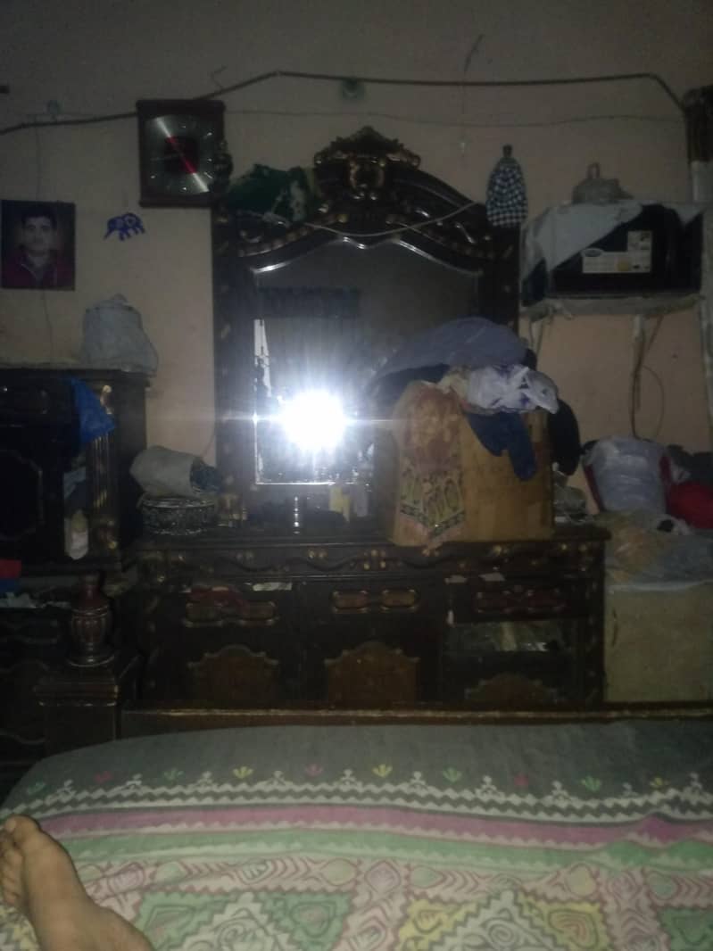 dressing table 0