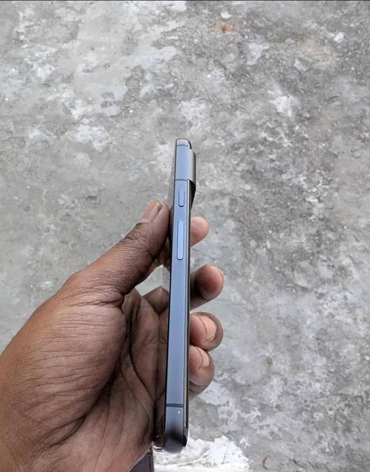 Google Pixel 8 2