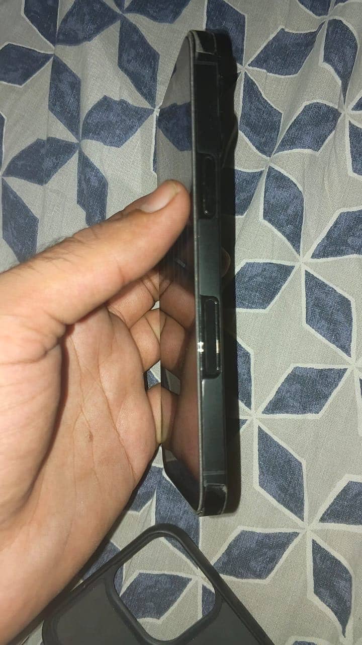 Apple iPhone 14 Pro Max 2
