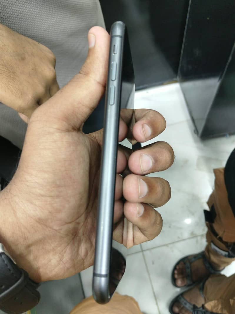 Apple iPhone 11 2