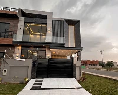 Prime Location 5 Marla House In Rehman Villas Is Available For sale