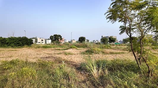 Prime Location 4 Kanal Spacious Residential Plot Available In DHA Phase 7 - Block Y For sale