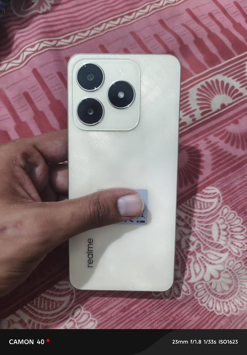 Realme C61 0