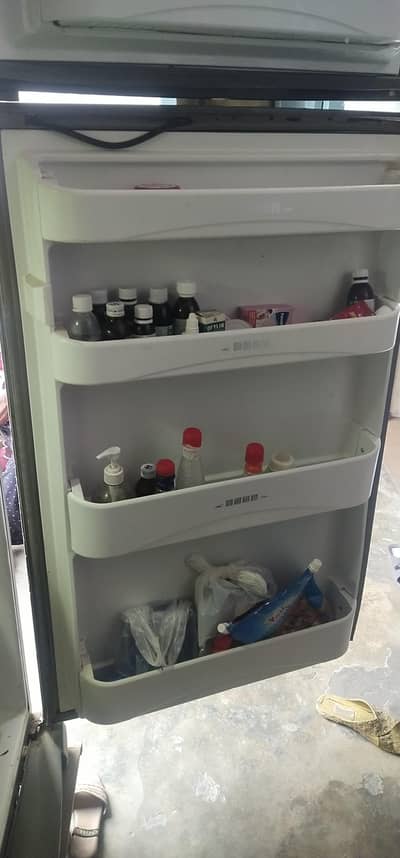 Dawlance large size Fridge - 10/10 condition -urgent sale - Multan