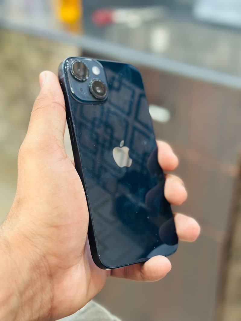 Apple iPhone 14 JV 0