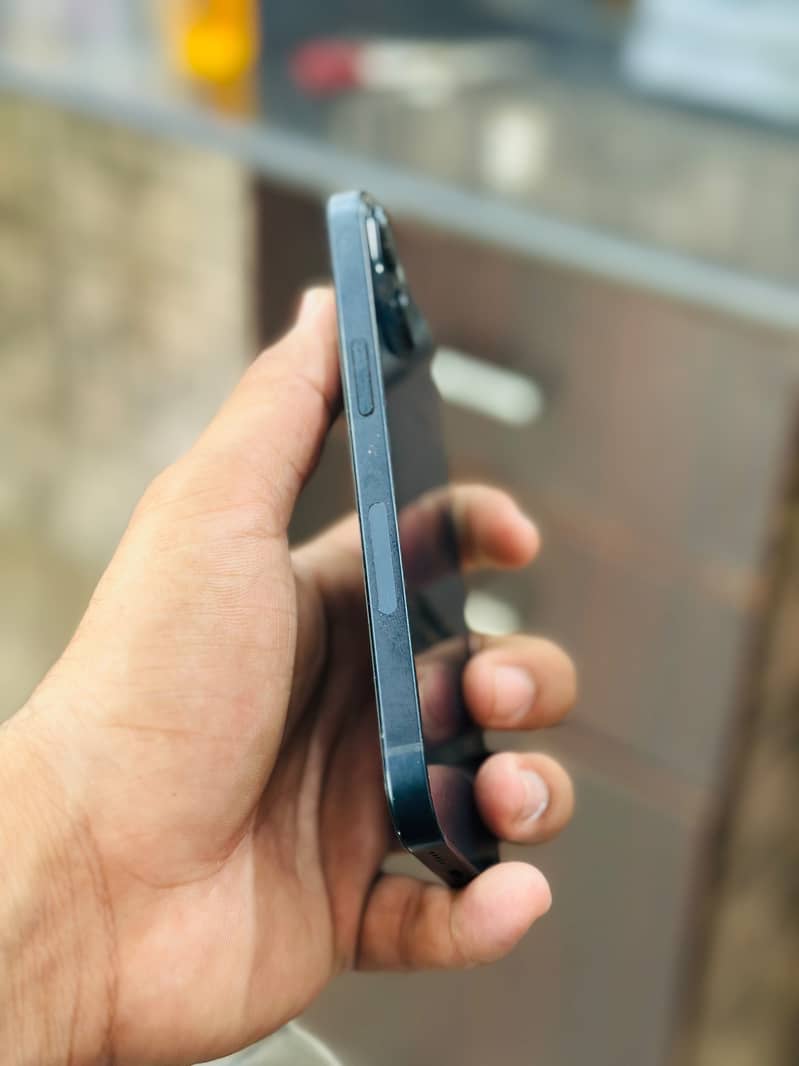 Apple iPhone 14 JV 6