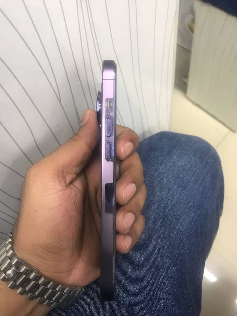 Apple iPhone 14 Pro 1