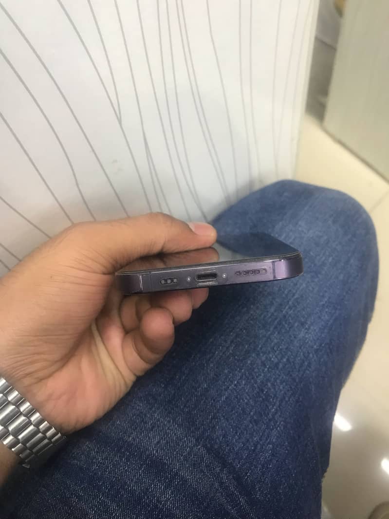 Apple iPhone 14 Pro 2
