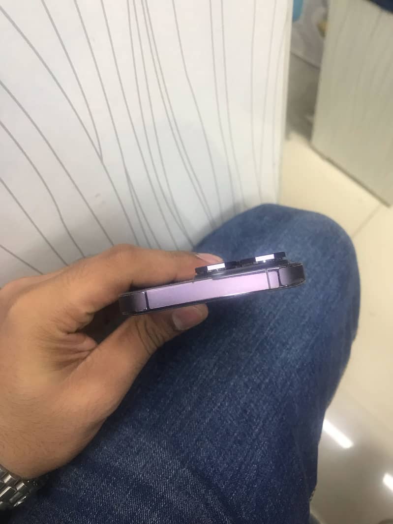 Apple iPhone 14 Pro 4