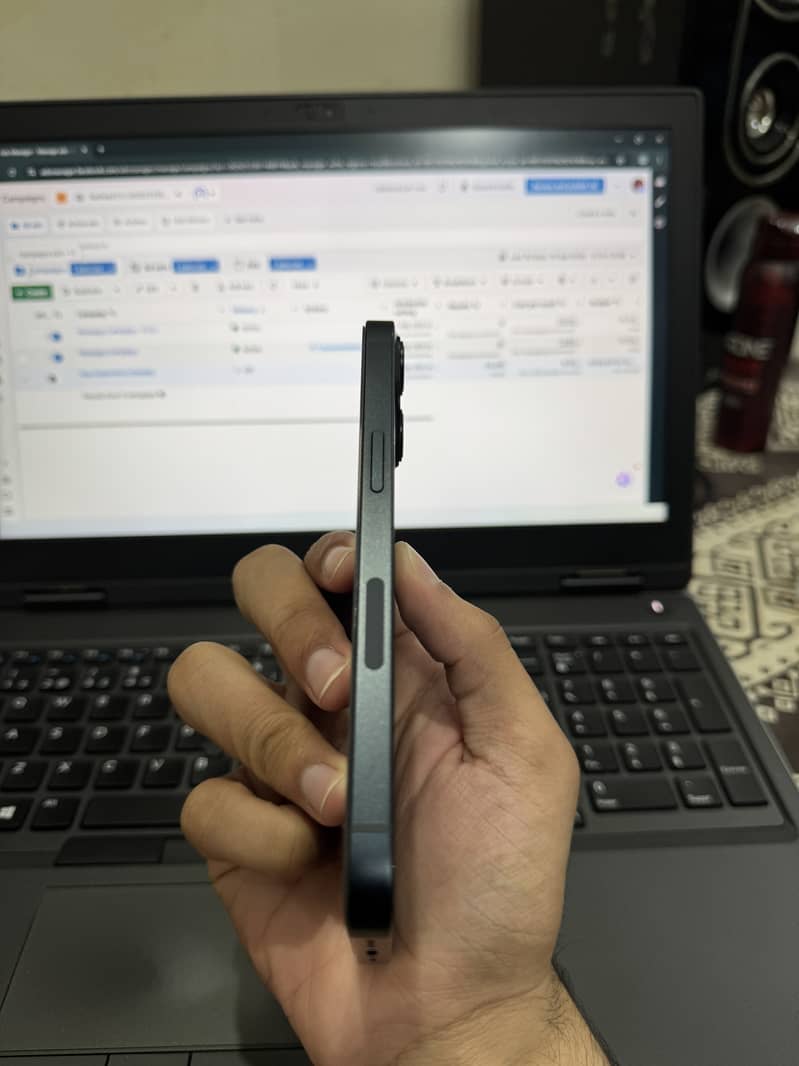 Apple iPhone 13 1