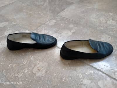 Leather shoes/ size 9"