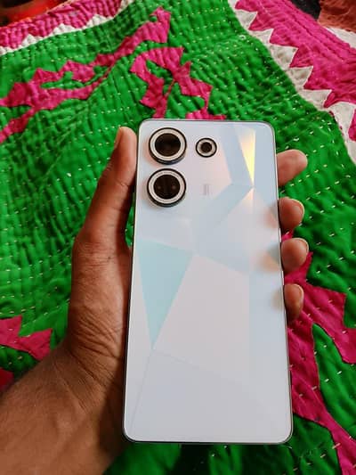 Tecno CAMON 20