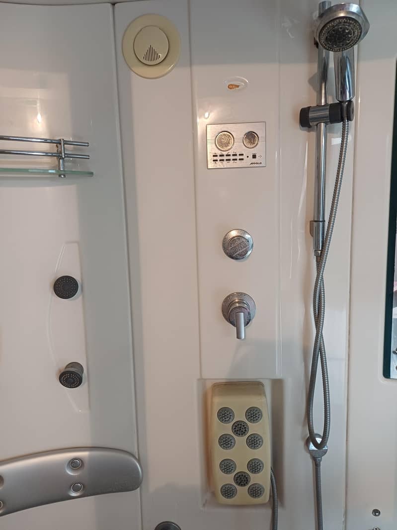 Shower cabin 4