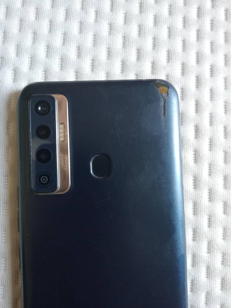 Tecno Camon 17 6
