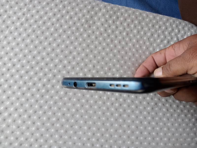 Tecno Camon 17 11