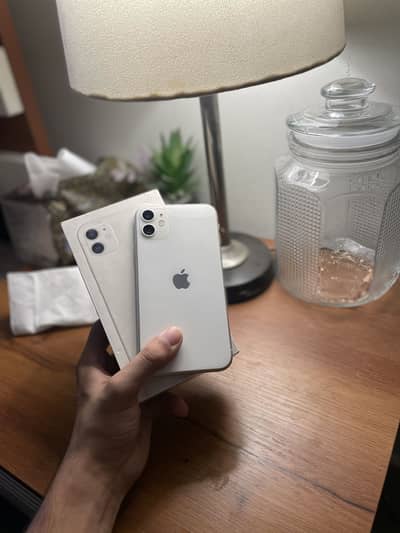 Apple iPhone 11 pta with box