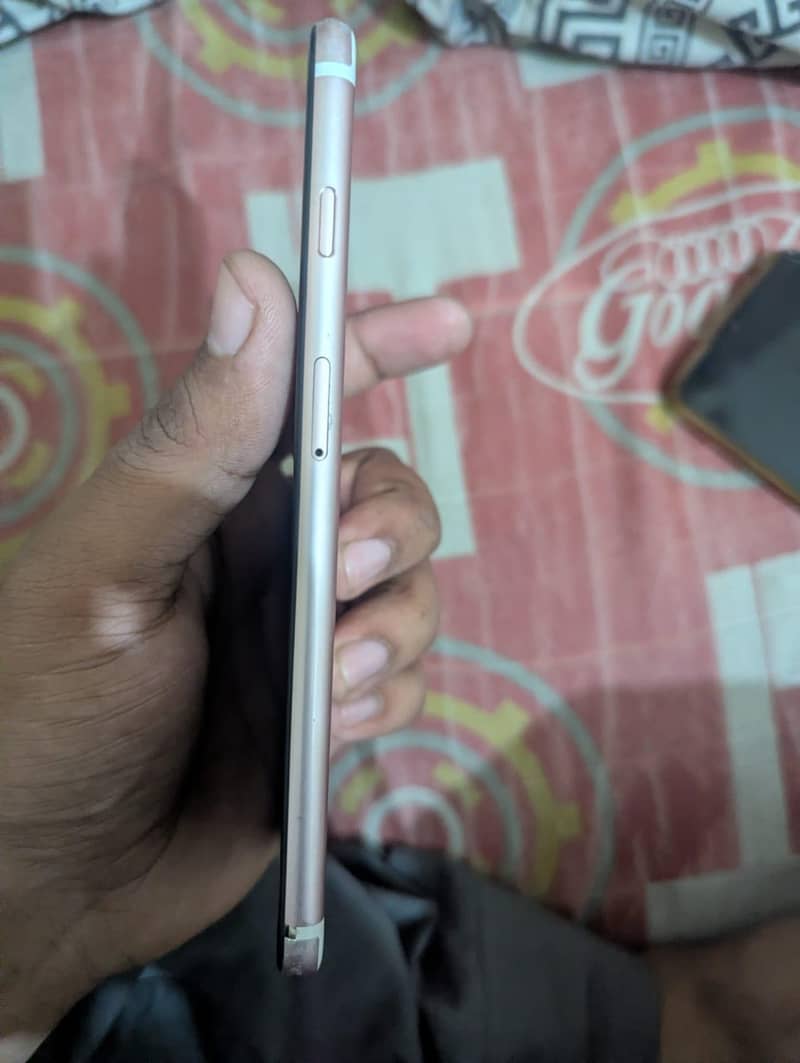 Apple iPhone 6S Plus 1