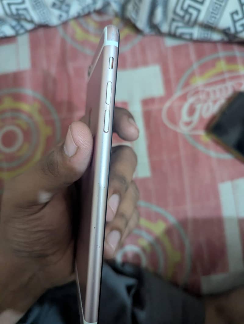Apple iPhone 6S Plus 3