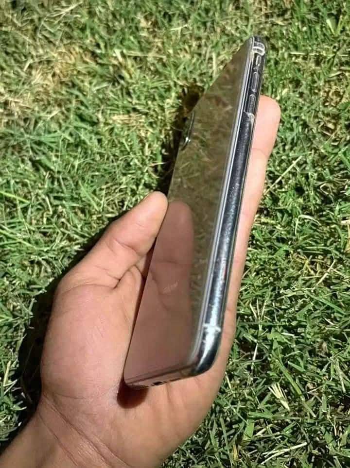 iPhone XS Max Bypass 0
