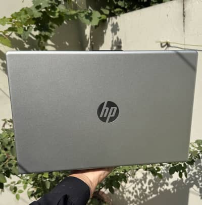 Hp 15 13th Gen core i5 8gb ram 512gb storage