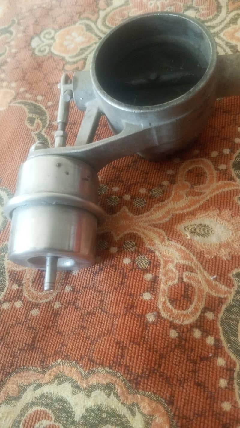 universal Exhaust With remote control. 1