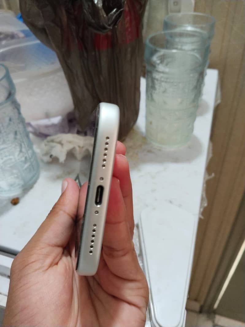 Apple iPhone 17 Pro Max 4