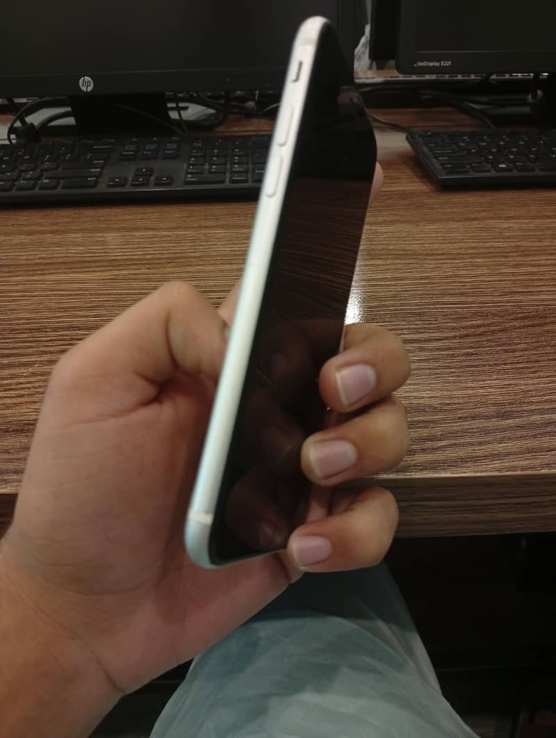 Apple iPhone Se2020 2