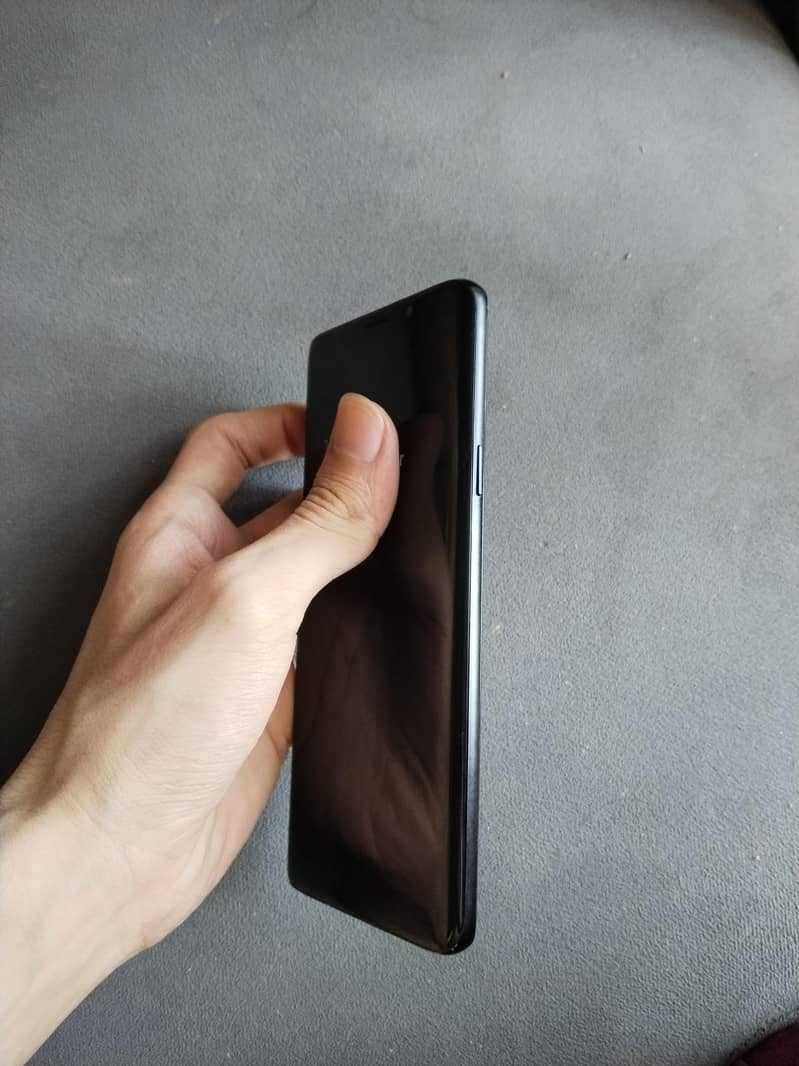 Samsung Mobile S9 Plus 1
