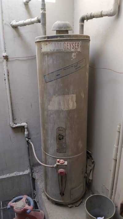 water geyser for sale in perfect working condition