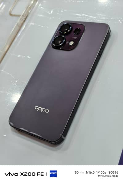 OPPO Reno 16F violet clr