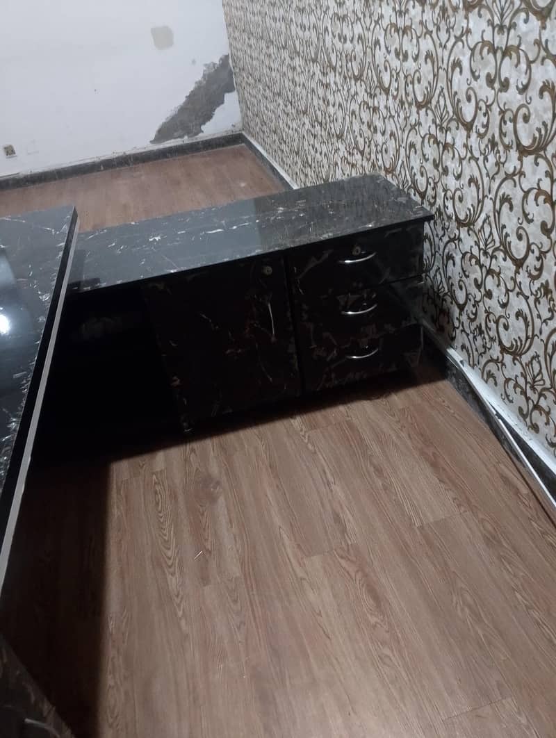 neat and clean table 1
