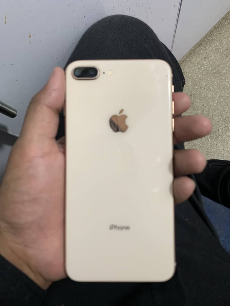 Apple iPhone 8 Plus 0