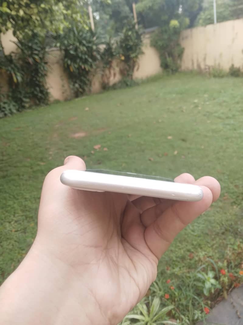 iphone 7plus 128gb Mint condition 5