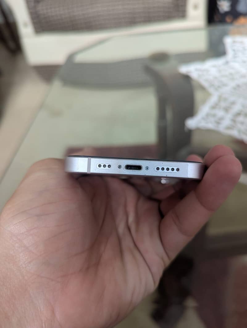 Apple iPhone 13 1