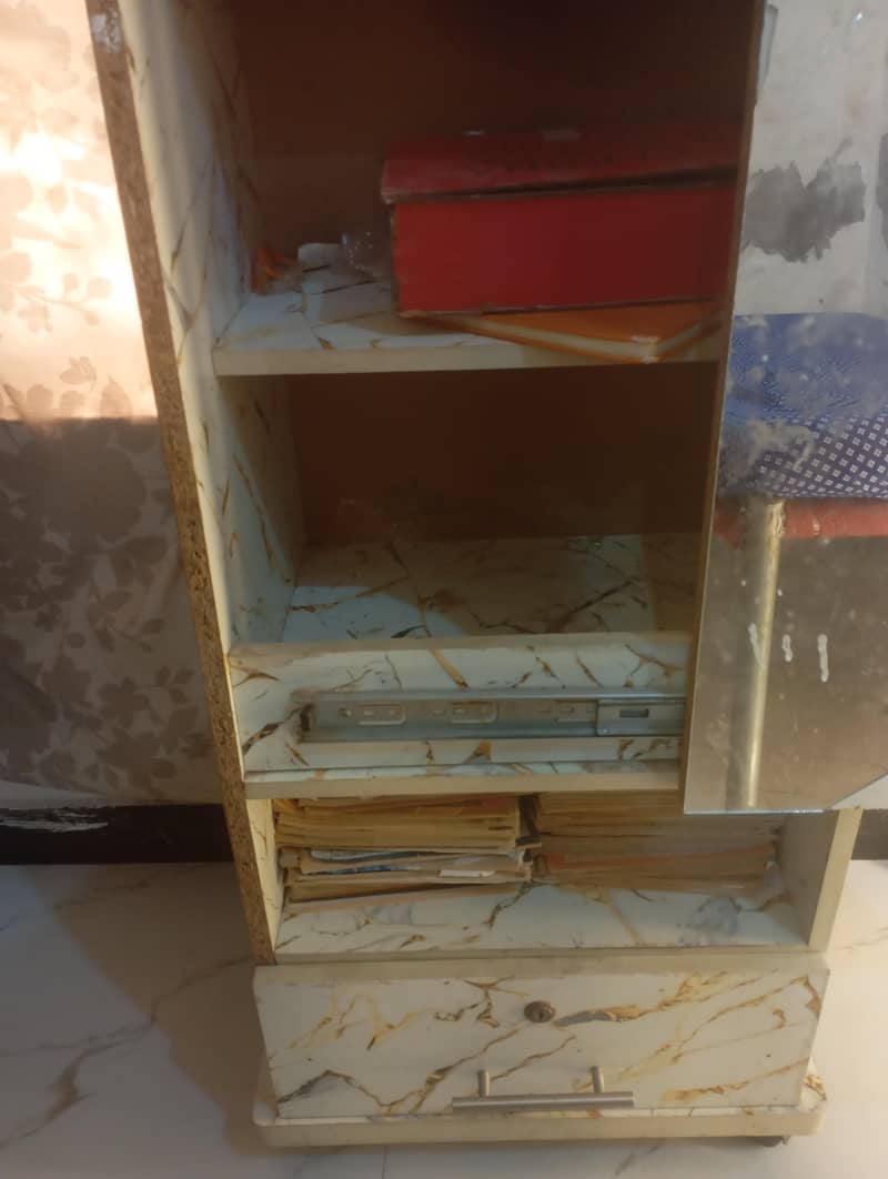 slide over dressing com storage 2