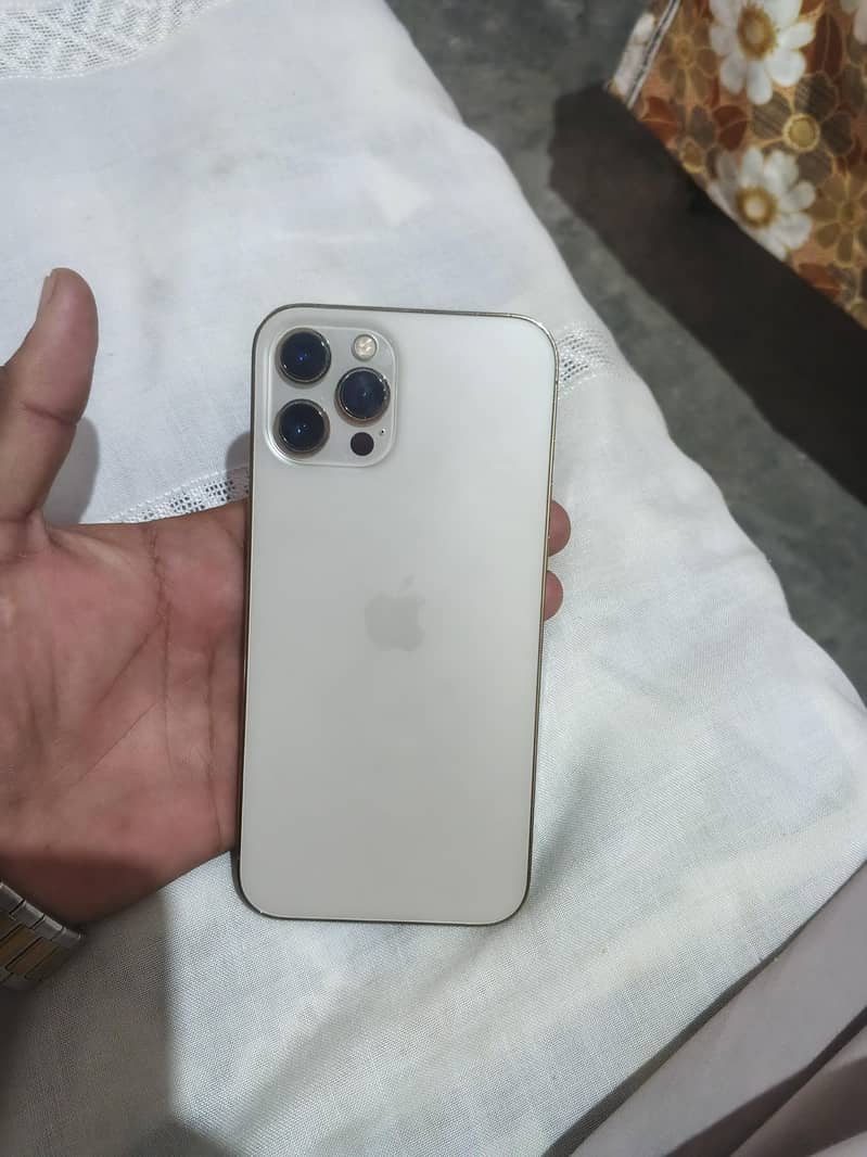 Apple iPhone 12 pro max 0