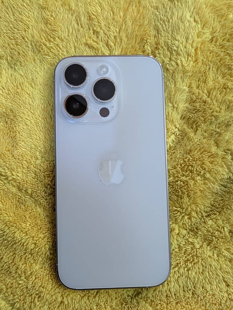 Apple iPhone 14 Pro 0