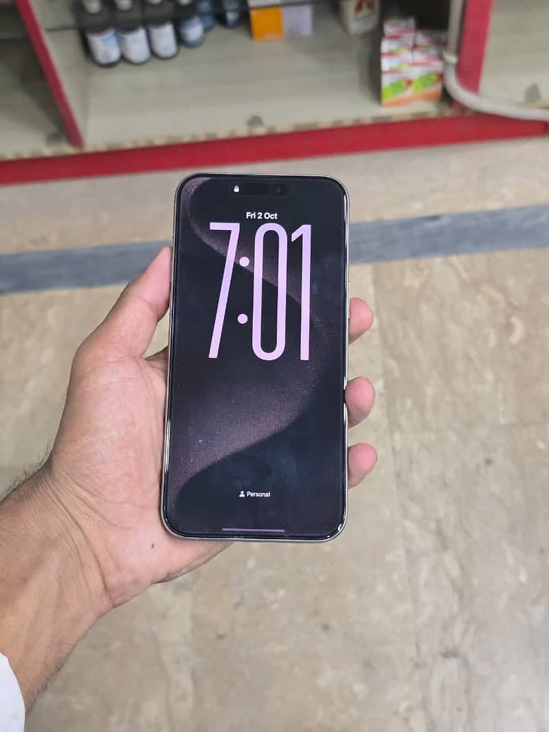 Apple iPhone 15 Pro Max 2