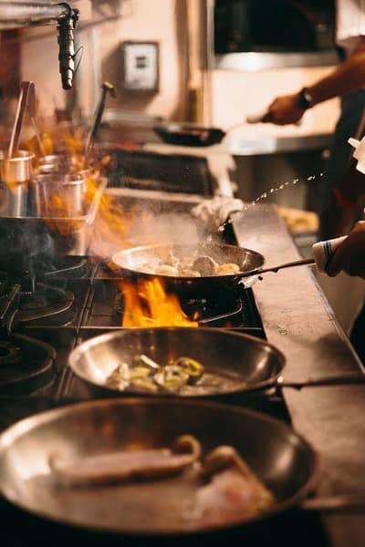I am a professional chef looking for a private chef job in lahore