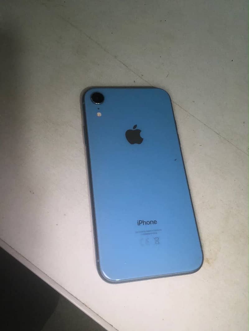 Apple iPhone XR 1
